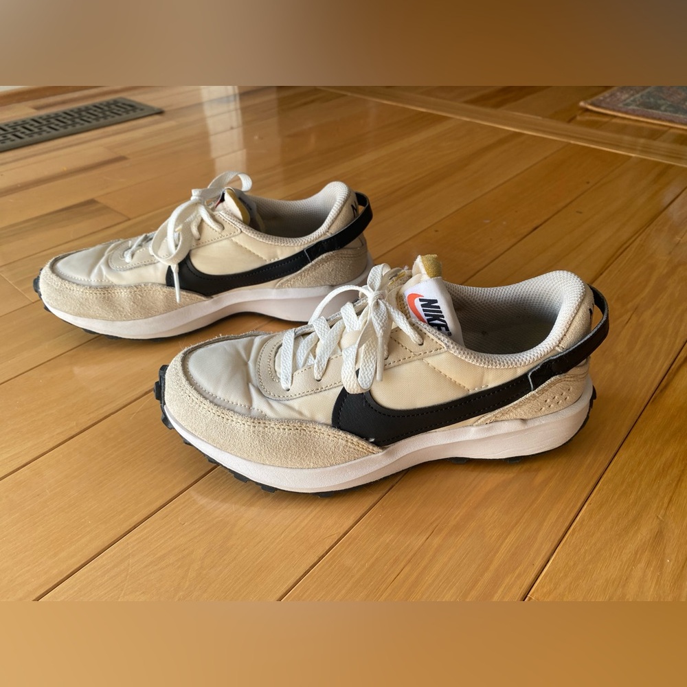 Nike Beige and Black Sneakers
